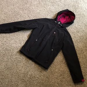 Free country rain coat. Medium.